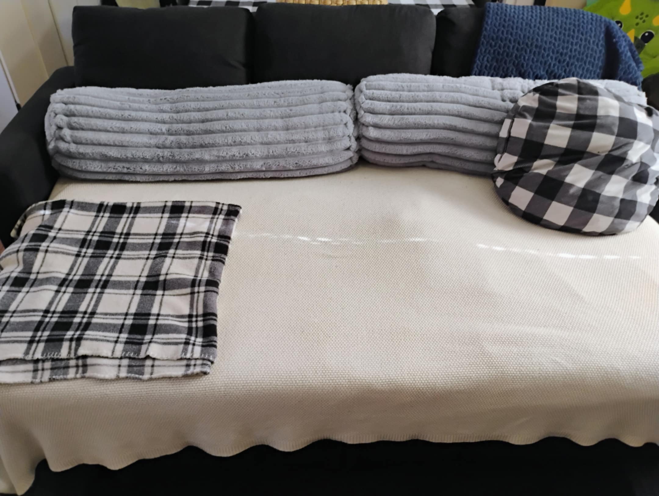 Schnittsofa – festes, weiches schwarzes Sofa mit Stauraum, ausziehbares Schlafsofa